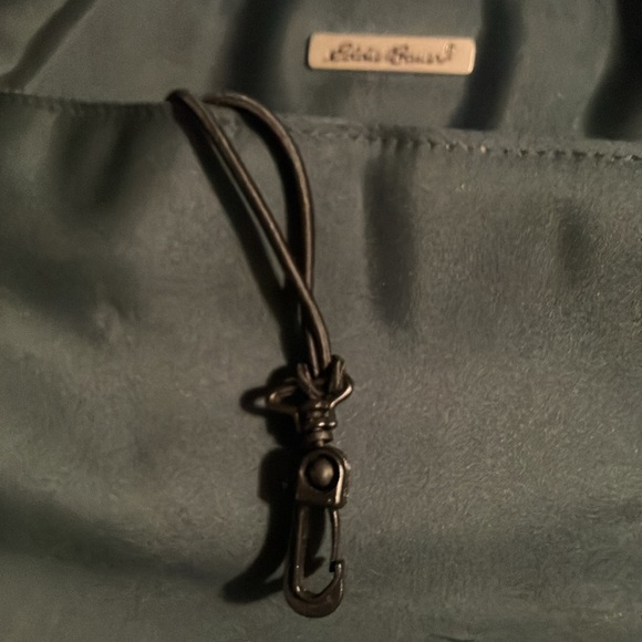 Eddie Bauer Shoulderbag. Kelly Green poly w/nylon inner. Trimmed flannel plaid - Picture 7 of 7